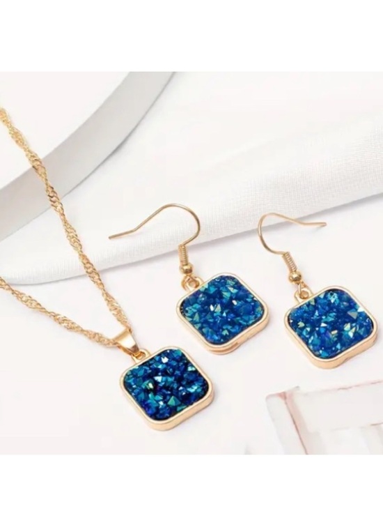 Jewelry - Dazzling Blue Druzy Gold Toned Necklace & Earrings Set